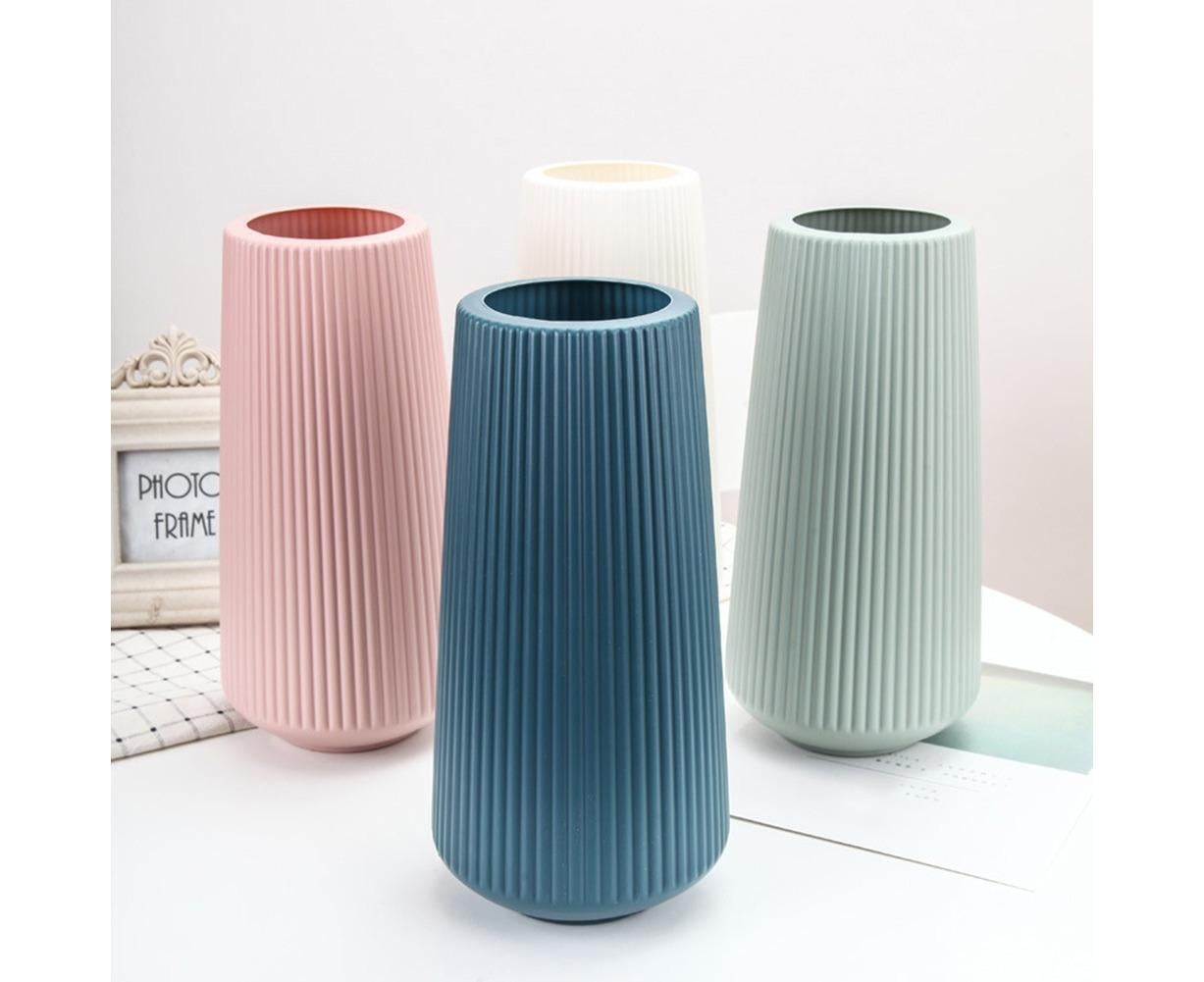 Nordic Plastic Vase – Durable Green Home Decor, 15.5x30.5cm