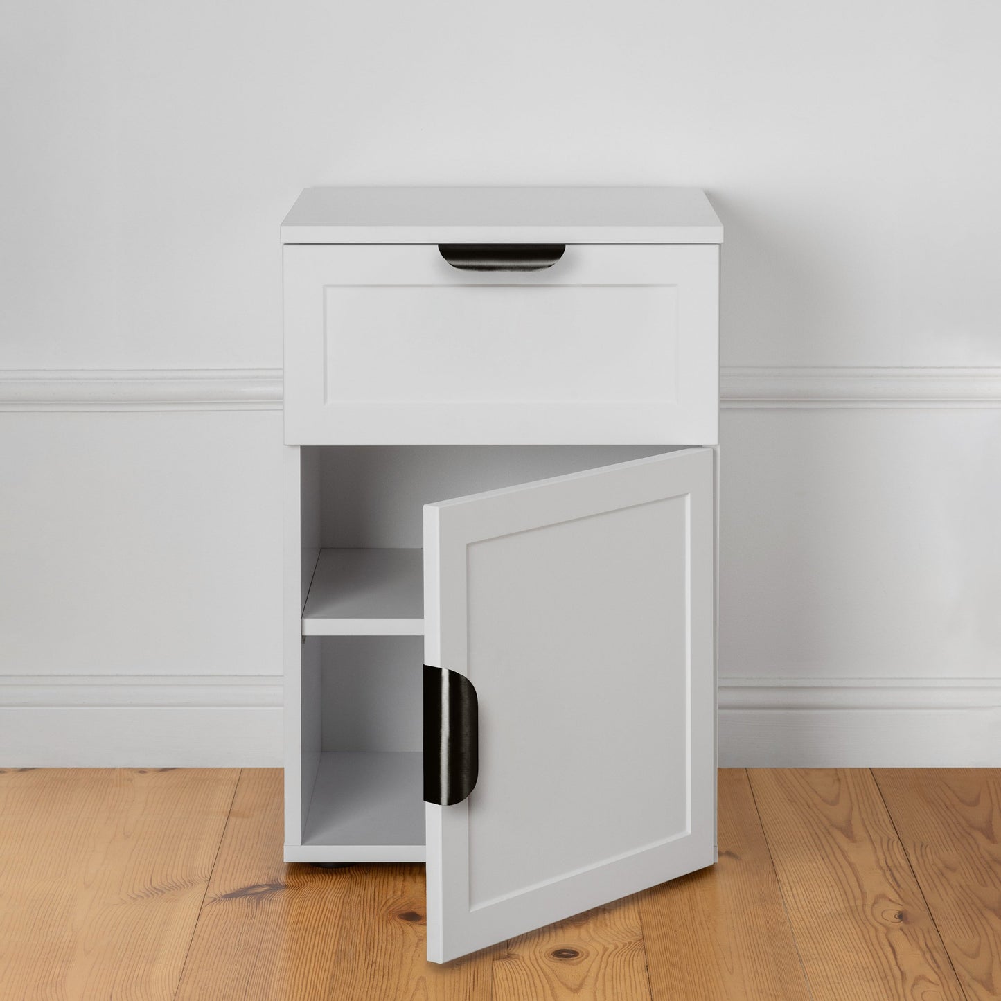 PORTO BEDSIDE TABLE - WHITE - HAMPTONS - ROUND & PULL