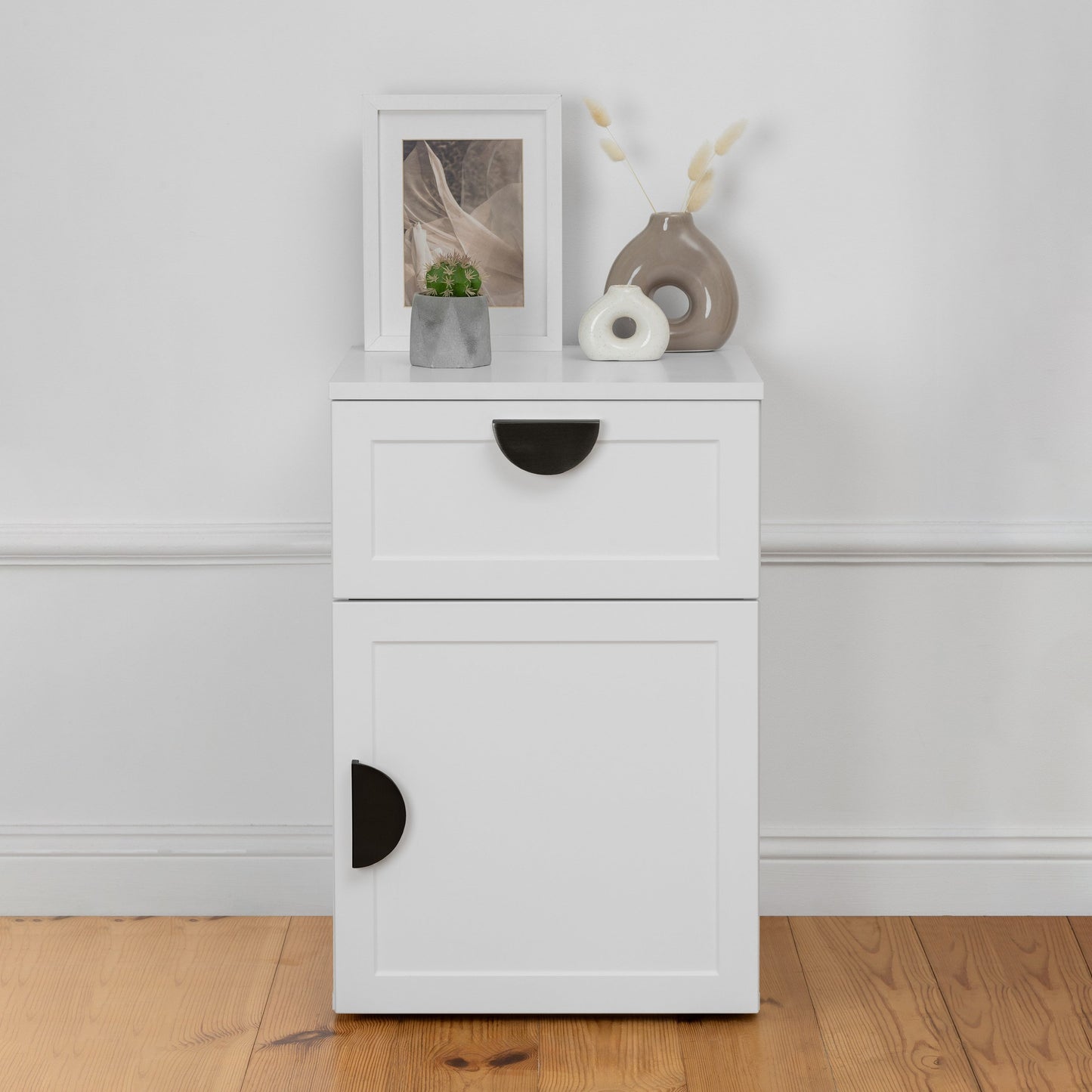 PORTO BEDSIDE TABLE - WHITE - HAMPTONS - OVAL & HALF MOON - FLUTED PULL