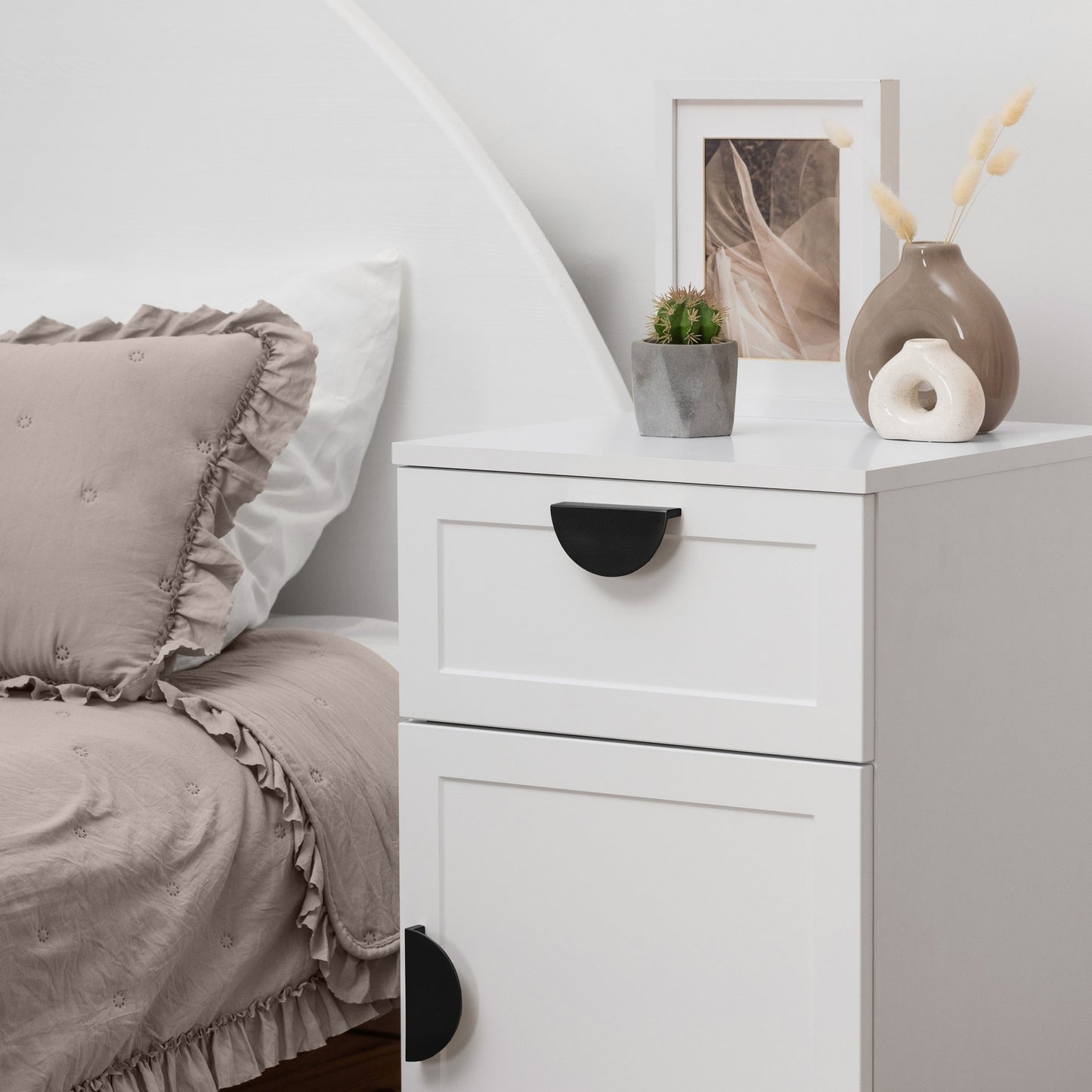 PORTO BEDSIDE TABLE - WHITE - HAMPTONS - OVAL & HALF MOON - FLUTED PULL
