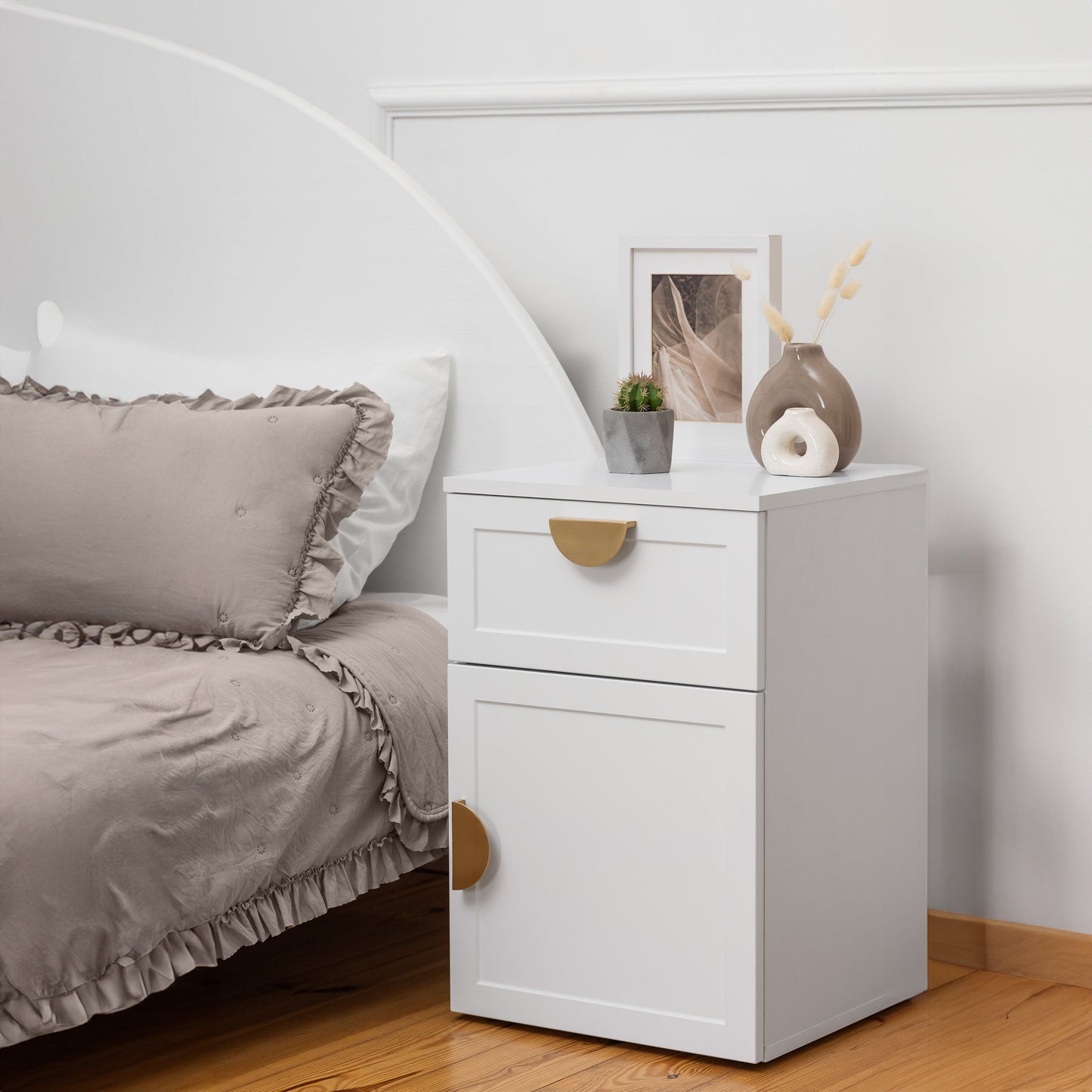 PORTO BEDSIDE TABLE - WHITE - HAMPTONS - OVAL & HALF MOON - FLUTED PULL