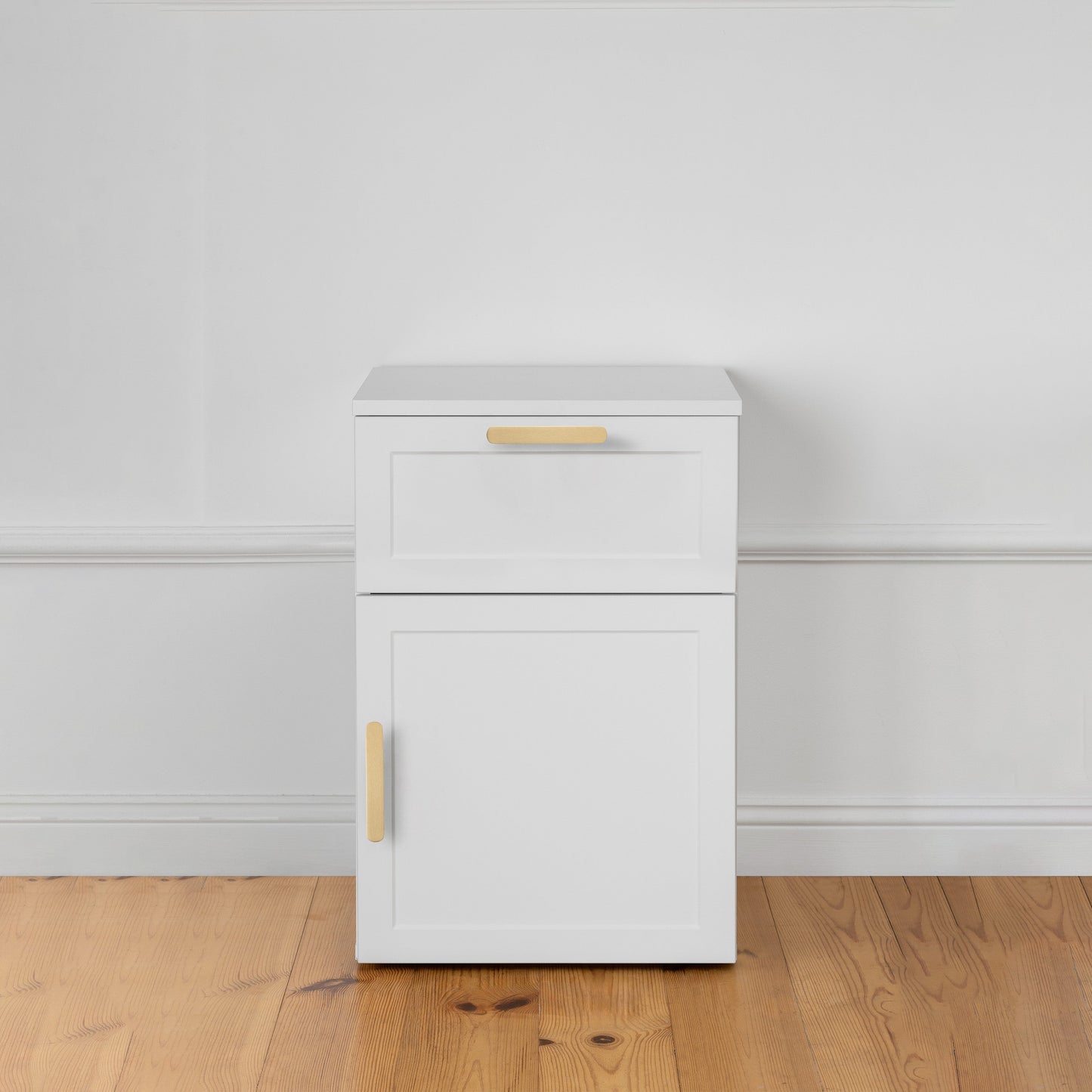 PORTO BEDSIDE TABLE - WHITE - HAMPTONS - OVAL & HALF MOON - FLUTED PULL