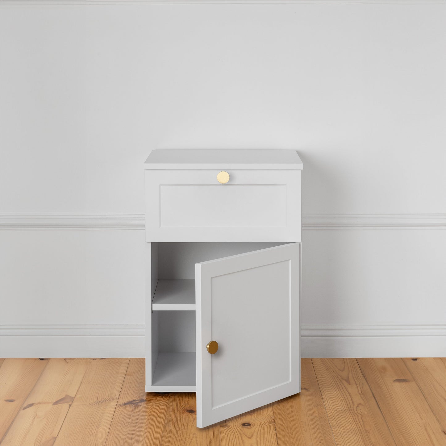 PORTO BEDSIDE TABLE - WHITE - HAMPTONS - ROUND & PULL